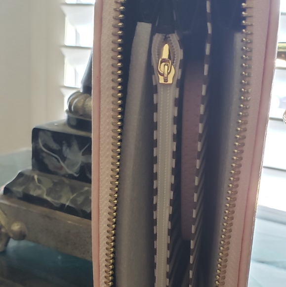 Wallet - Picture 3 of 3